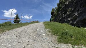 Piste de l'Alpette descente vers Oz